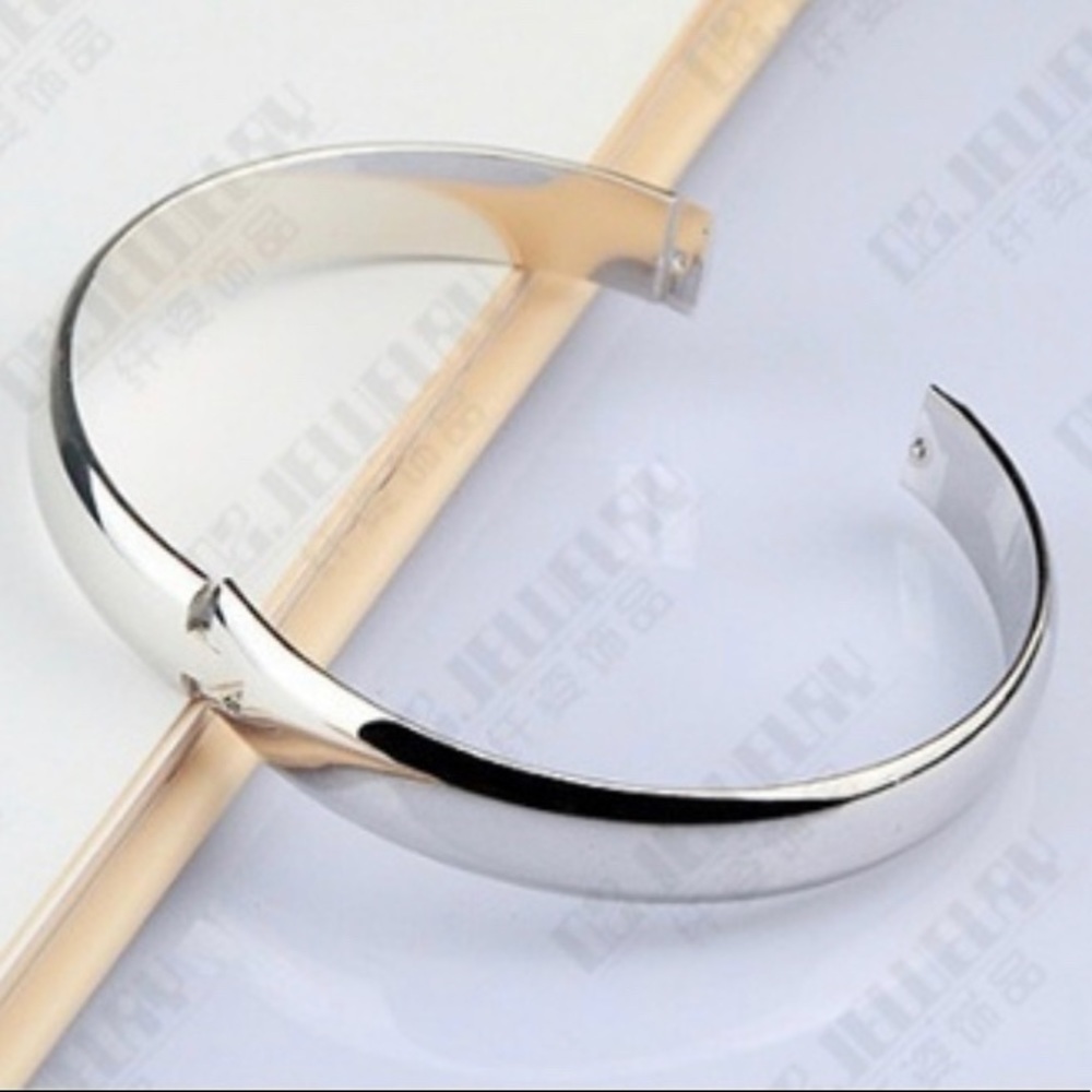 Silver Bangle - Picture 3 of 4
